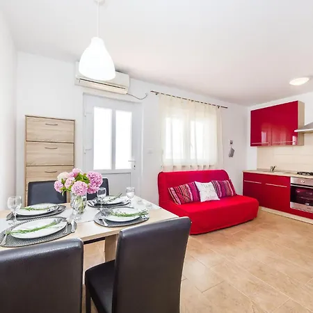 Awesome In With House Sea View