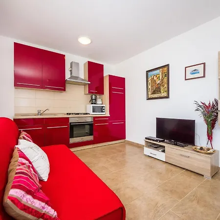 Awesome In With House Sea View