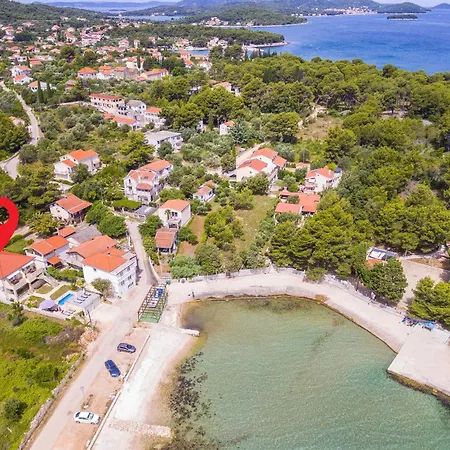 Awesome In With House Sea View